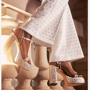 NIB MICHAEL Michael Kors Laci Metallic Leather Platform Sandal-Pale Gold